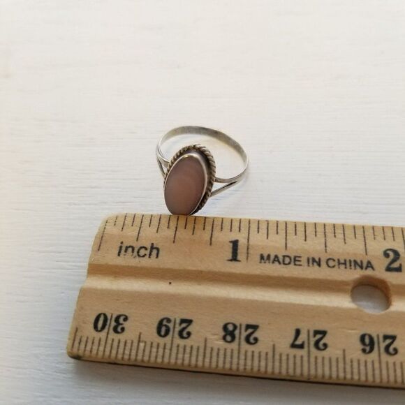 Vintage Light Pink Oval Inlay Sterling Silver Ring, Size 6 1/2, Signed - Picture 7 of 8